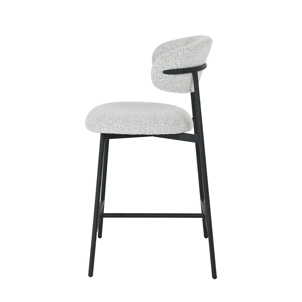 Beige bouclé barkruk zijaanzicht 